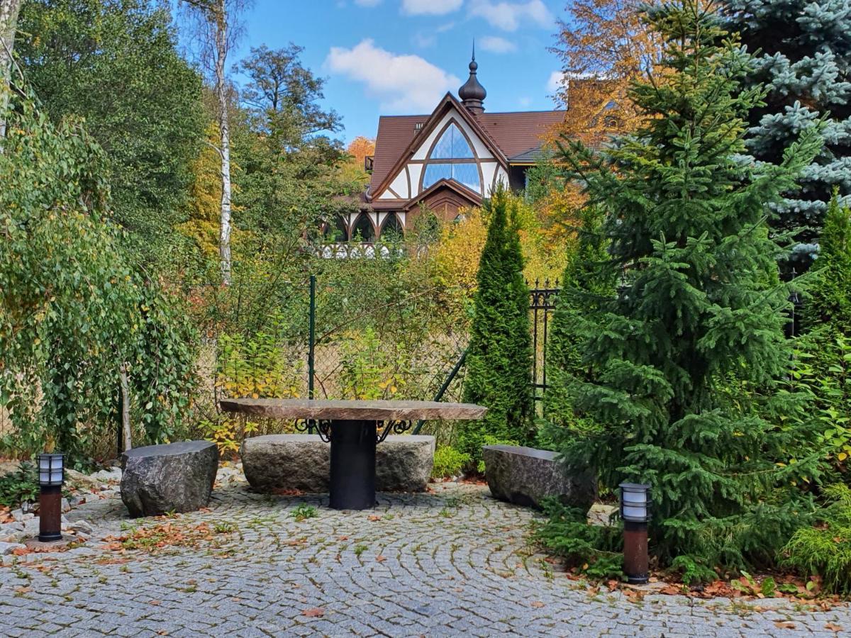 Viking Valley: Two-story Norwegian Retreat With Dual Balconies And Wellness Access Apartment Szklarska Poreba