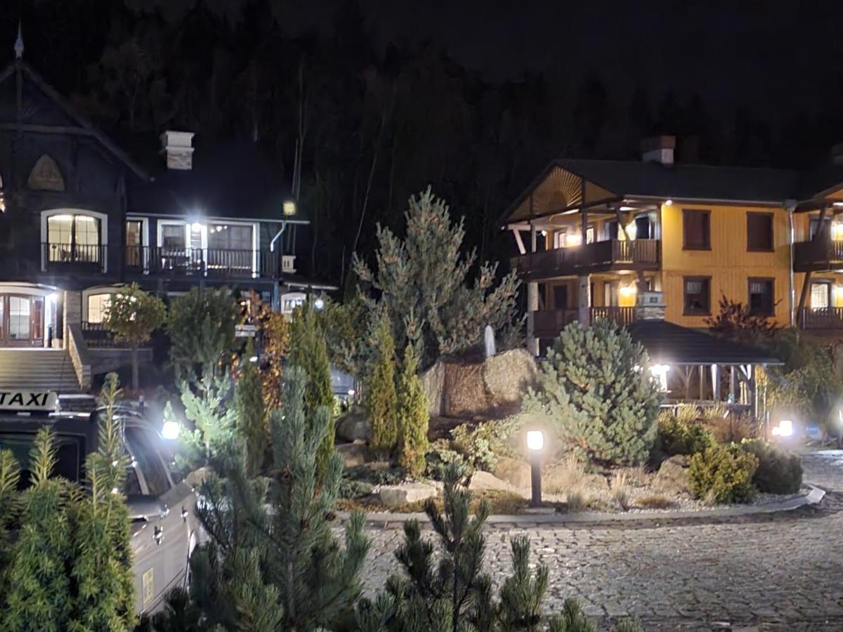Viking Valley: Two-story Norwegian Retreat With Dual Balconies And Wellness Access Apartment