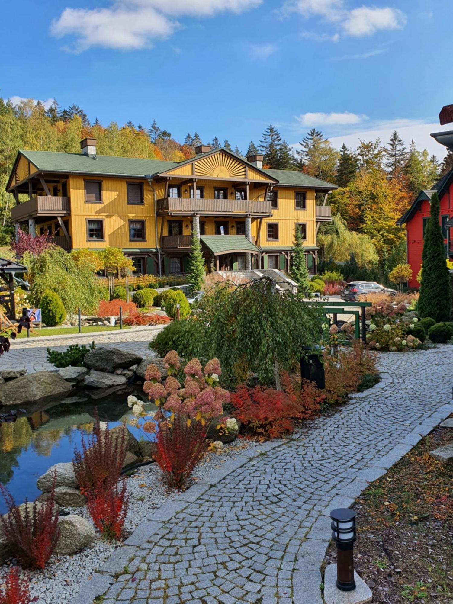Viking Valley: Two-story Norwegian Retreat With Dual Balconies And Wellness Access Apartment Szklarska Poreba